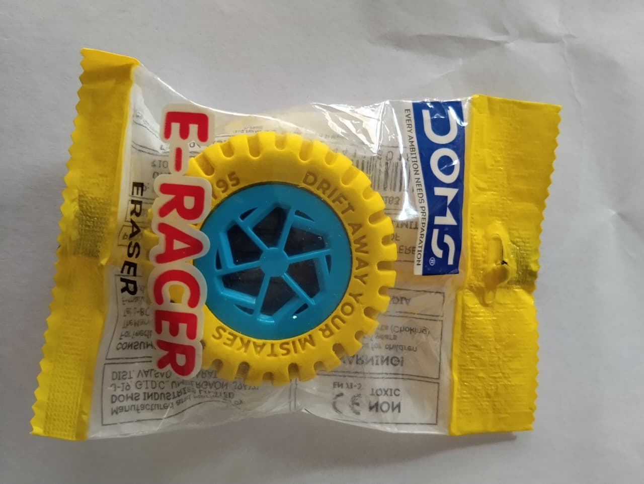DOMS E-Racer: Wheel-Shaped Erasers